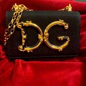 Over the shoulder Dolce & Gabbana purse